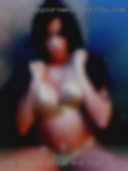 She teases-plays and high piss SEX clubs DRIVE.